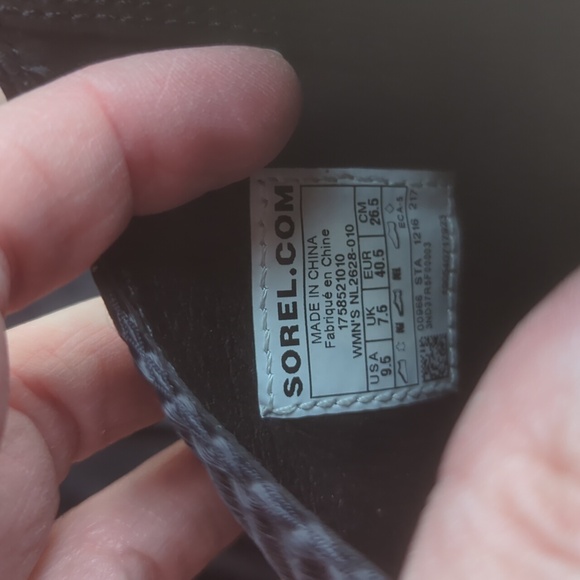 Sorel Wmns black wedges size 9.5 - Picture 4 of 5